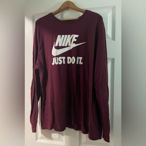 Nike Men’s Long Sleeve Tee